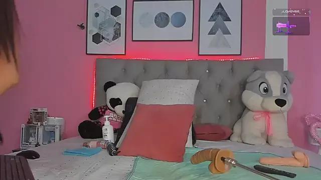 Sofia_reyes01 from StripChat is Freechat
