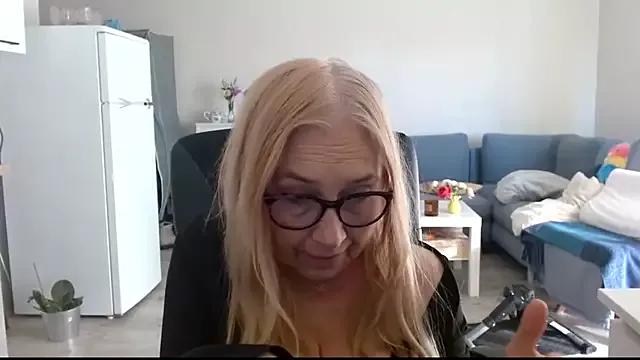 Check-out the world of girls and talk with our steaming hot slutz, bringing your desired characters to life with authentic apparel and cam streams.