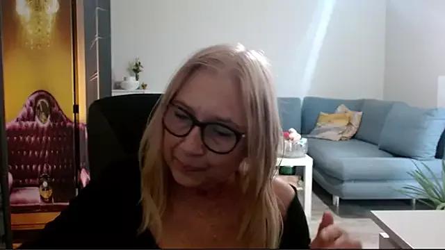 sofia_xkiss from StripChat is Freechat