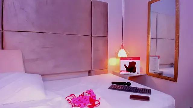 Check-out the world of girls and talk with our steaming hot slutz, bringing your desired characters to life with authentic apparel and cam streams.