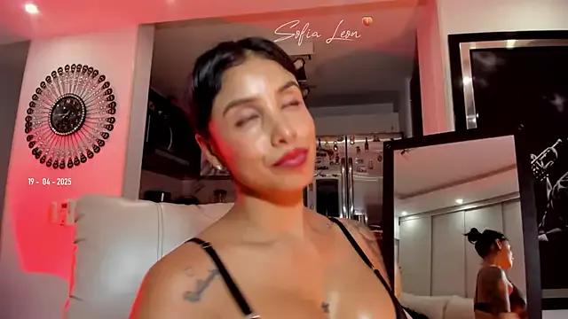Check-out the world of girls and talk with our steaming hot slutz, bringing your desired characters to life with authentic apparel and cam streams.