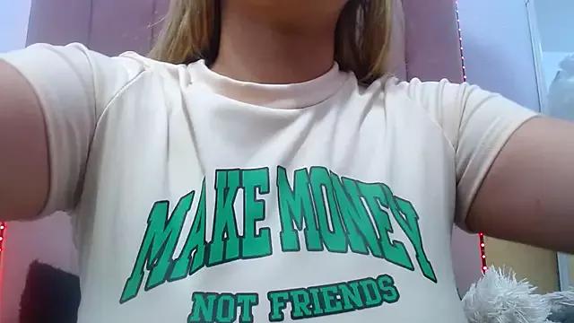 Check-out the world of girls and talk with our steaming hot slutz, bringing your desired characters to life with authentic apparel and cam streams.