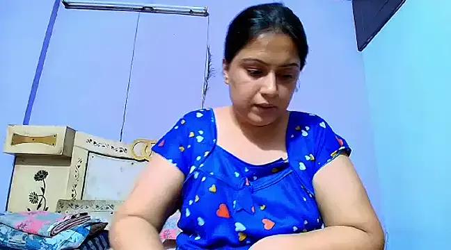 Sophia_James from StripChat is Freechat