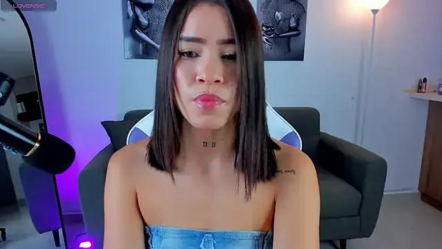 Check-out the world of girls and talk with our steaming hot slutz, bringing your desired characters to life with authentic apparel and cam streams.