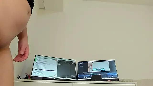 soyamandaa_ from StripChat is Freechat