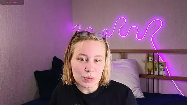 Check-out the world of girls and talk with our steaming hot slutz, bringing your desired characters to life with authentic apparel and cam streams.