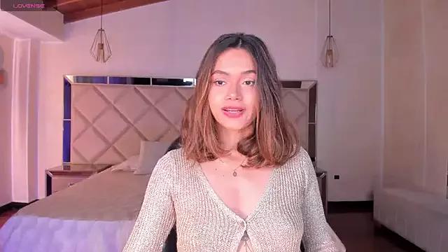 SussaneCole from StripChat is Freechat