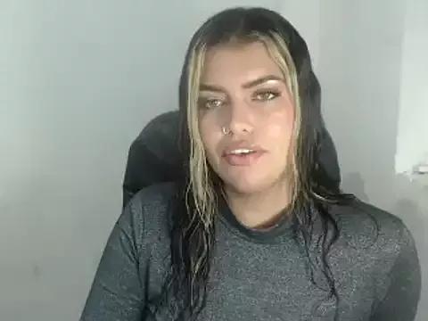 Check-out the world of girls and talk with our steaming hot slutz, bringing your desired characters to life with authentic apparel and cam streams.