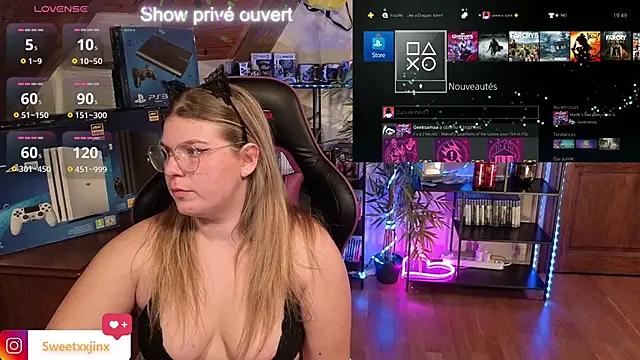 Check-out the world of girls and talk with our steaming hot slutz, bringing your desired characters to life with authentic apparel and cam streams.