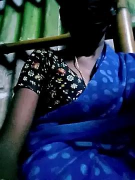 Tamilauntyhot from StripChat is Freechat