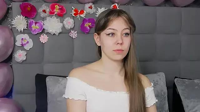 TheEmma from StripChat is Freechat
