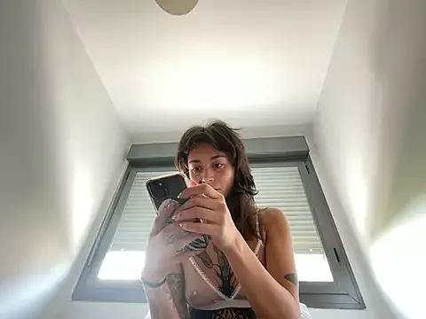 This_black_sheep from StripChat is Freechat