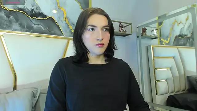 TomLondon_ from StripChat is Freechat