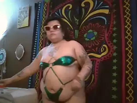 trashytrish from StripChat is Freechat
