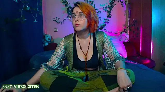 TrickyKitsune from StripChat is Freechat