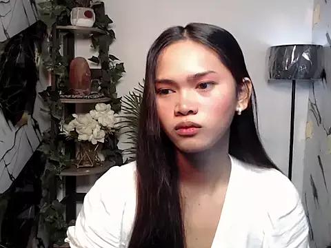 Urcutie_sandraxx from StripChat is Freechat