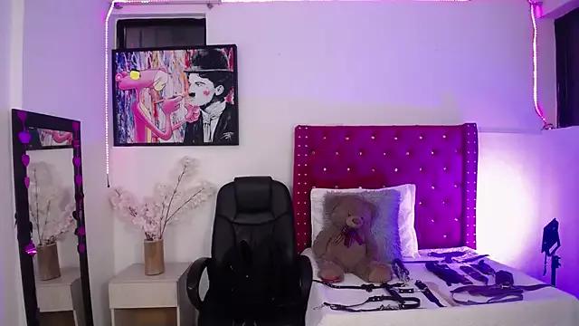 Check-out the world of girls and talk with our steaming hot slutz, bringing your desired characters to life with authentic apparel and cam streams.
