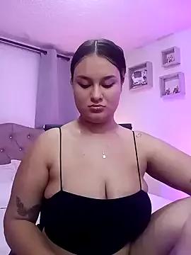 valeria_gomezx from StripChat is Freechat
