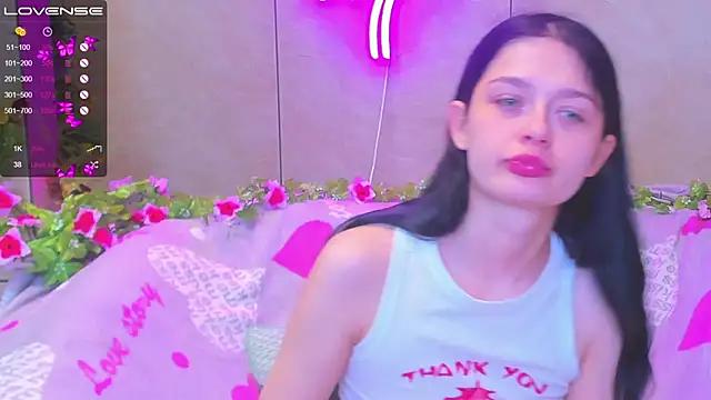 Check-out the world of girls and talk with our steaming hot slutz, bringing your desired characters to life with authentic apparel and cam streams.