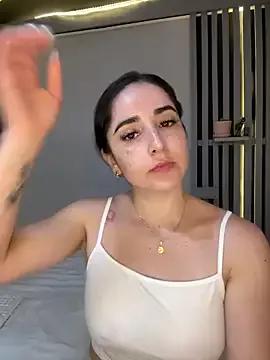 Vicky-Andrade from StripChat is Freechat