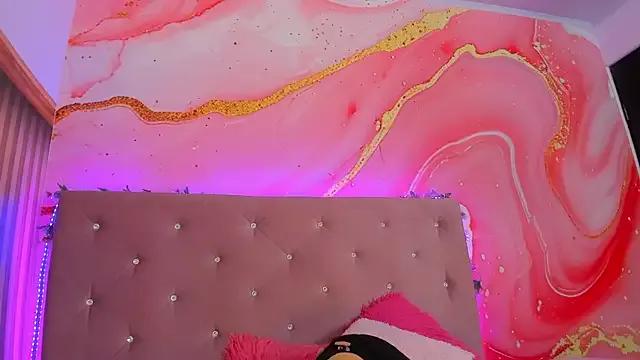 Check-out the world of girls and talk with our steaming hot slutz, bringing your desired characters to life with authentic apparel and cam streams.