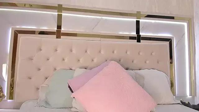 Violetaa_angell_ from StripChat is Freechat