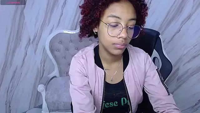 Violeth_b from StripChat is Freechat