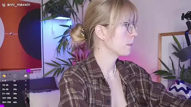 Check-out the world of girls and talk with our steaming hot slutz, bringing your desired characters to life with authentic apparel and cam streams.