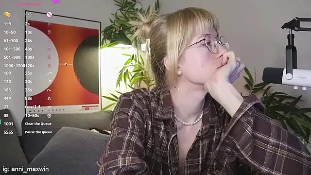 Check-out the world of girls and talk with our steaming hot slutz, bringing your desired characters to life with authentic apparel and cam streams.