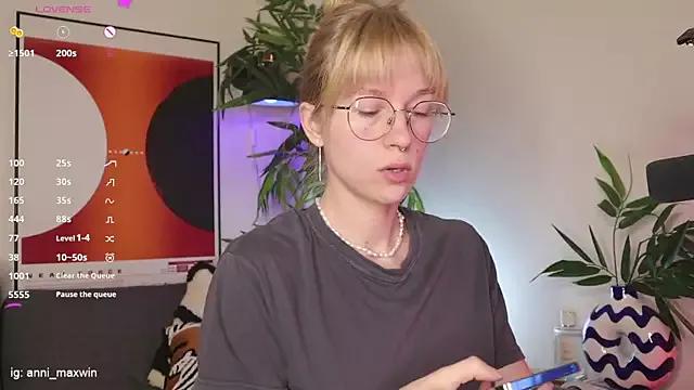 Check-out the world of girls and talk with our steaming hot slutz, bringing your desired characters to life with authentic apparel and cam streams.