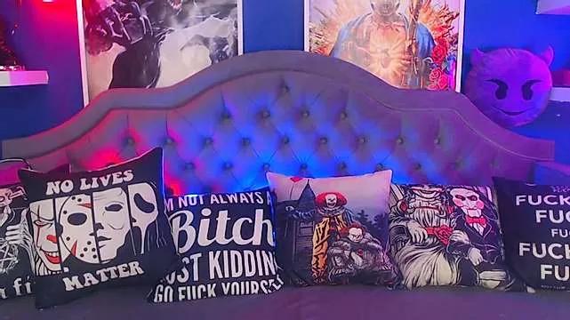 Check-out the world of girls and talk with our steaming hot slutz, bringing your desired characters to life with authentic apparel and cam streams.