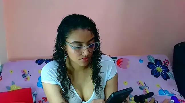 wild_jennifer from StripChat is Freechat