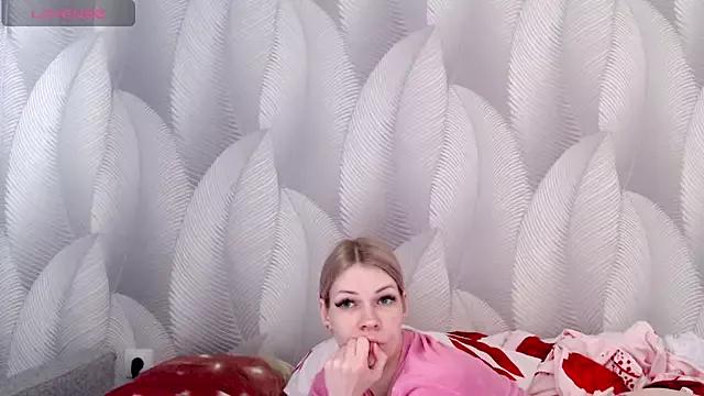 xAliceGoldx from StripChat is Freechat