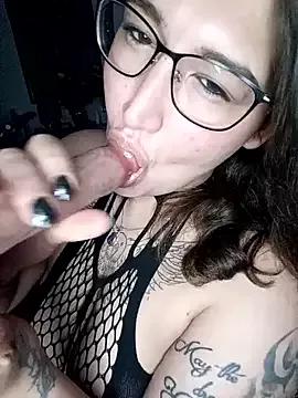 Photos of Xx-MissMira-xX from StripChat is Freechat