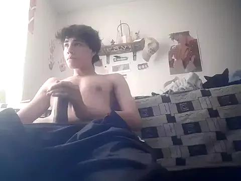 YoursexyJuan from StripChat is Freechat