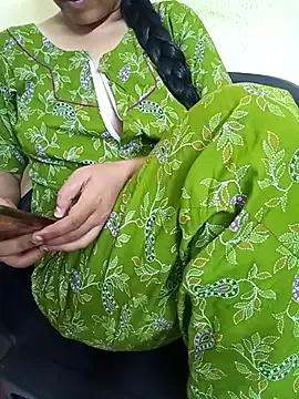 yourtamilcouple from StripChat is Freechat
