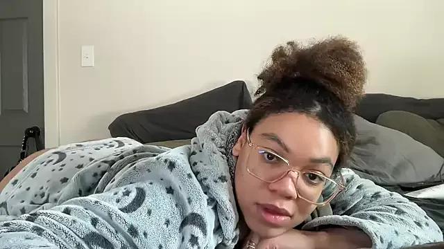 Photos of zahrabliss from StripChat is Freechat