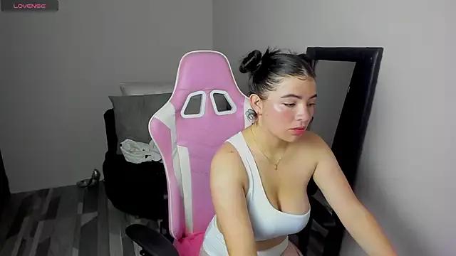 Check-out the world of girls and talk with our steaming hot slutz, bringing your desired characters to life with authentic apparel and cam streams.
