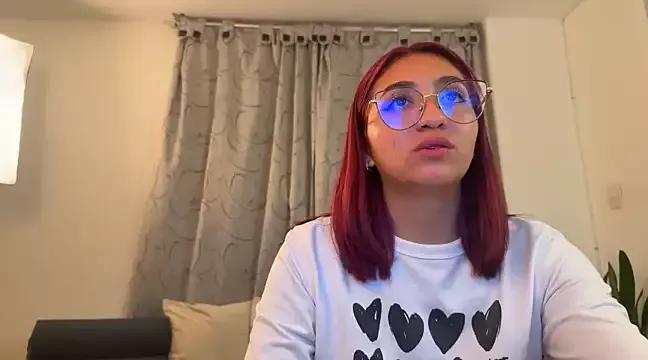 zoe_moon18 from StripChat is Freechat