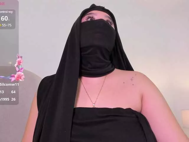 allanaluna on BongaCams 
