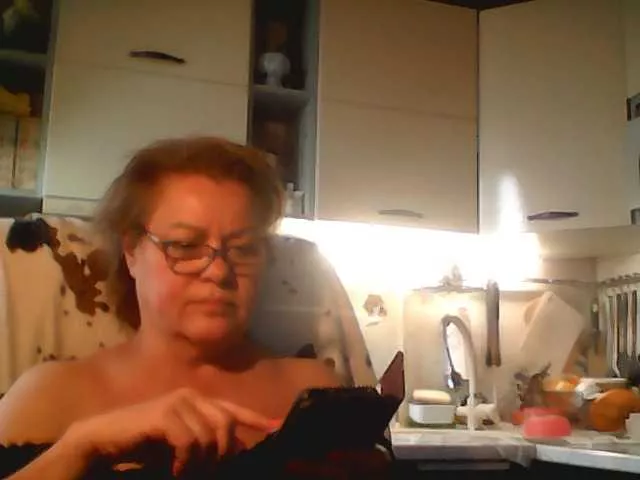 AlyaBest777 on BongaCams 