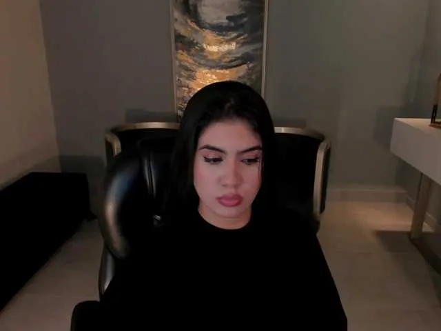 AngelicaVega — Hi beautiful
I want to spend a good time with you, I'll wait for you to have a very hot time