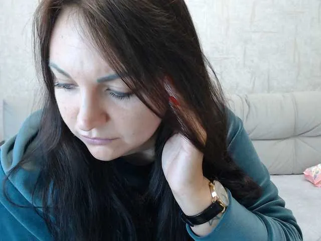 AngelinaCute — I enjoy being in the company of caring men, jokes and most of all respect.
