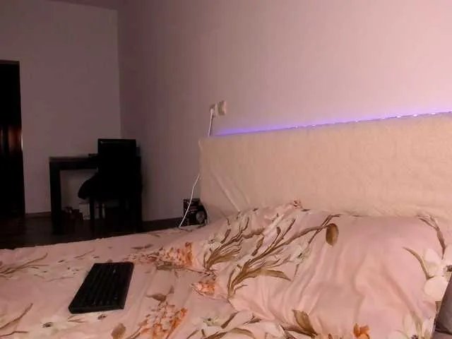 AnnesCora on BongaCams 