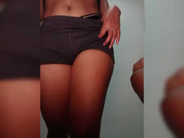 annie-19 on BongaCams