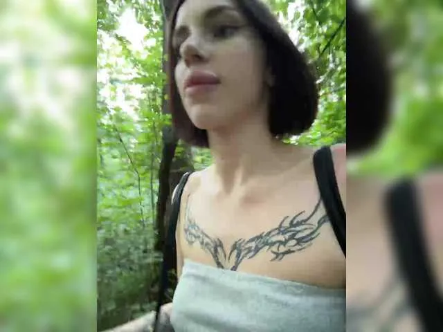 BabyDarii on BongaCams 