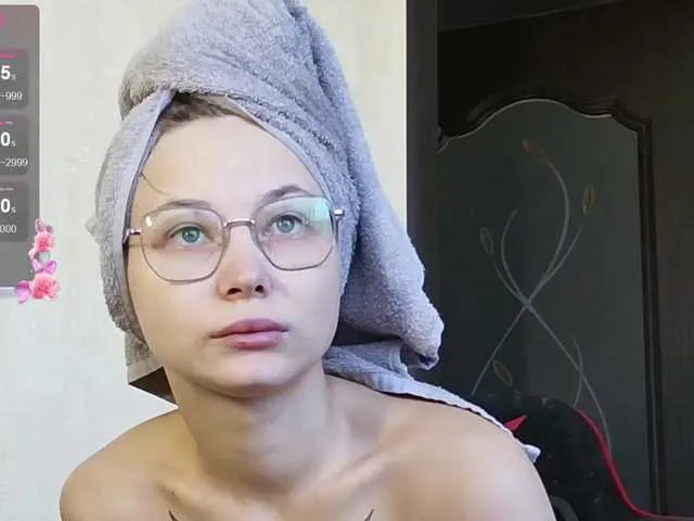 BattyHils on BongaCams 
