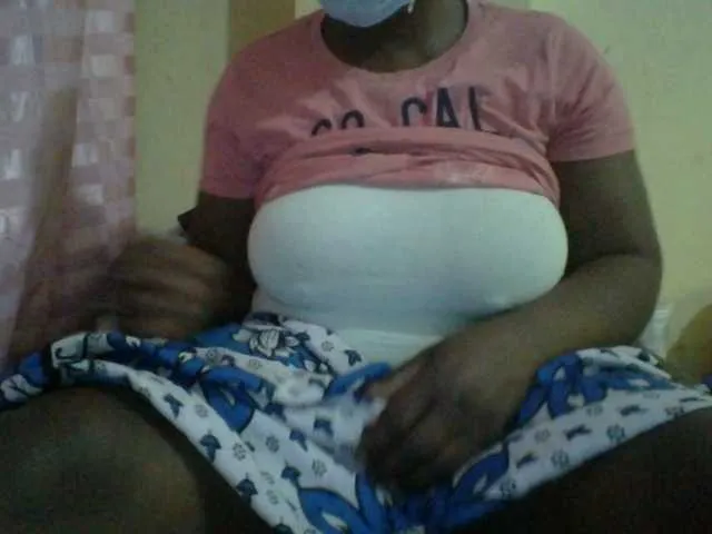 bigboobies2 on BongaCams 