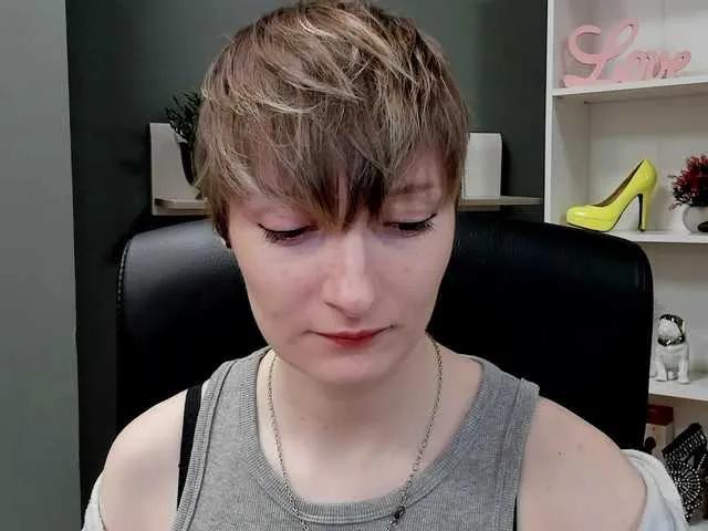 BlairPlay on BongaCams
