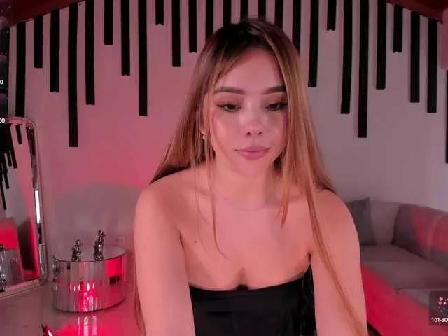 Freechat CarolineGrace on BongaCams